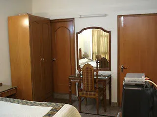 Golden Leaf Hotel New Delhi