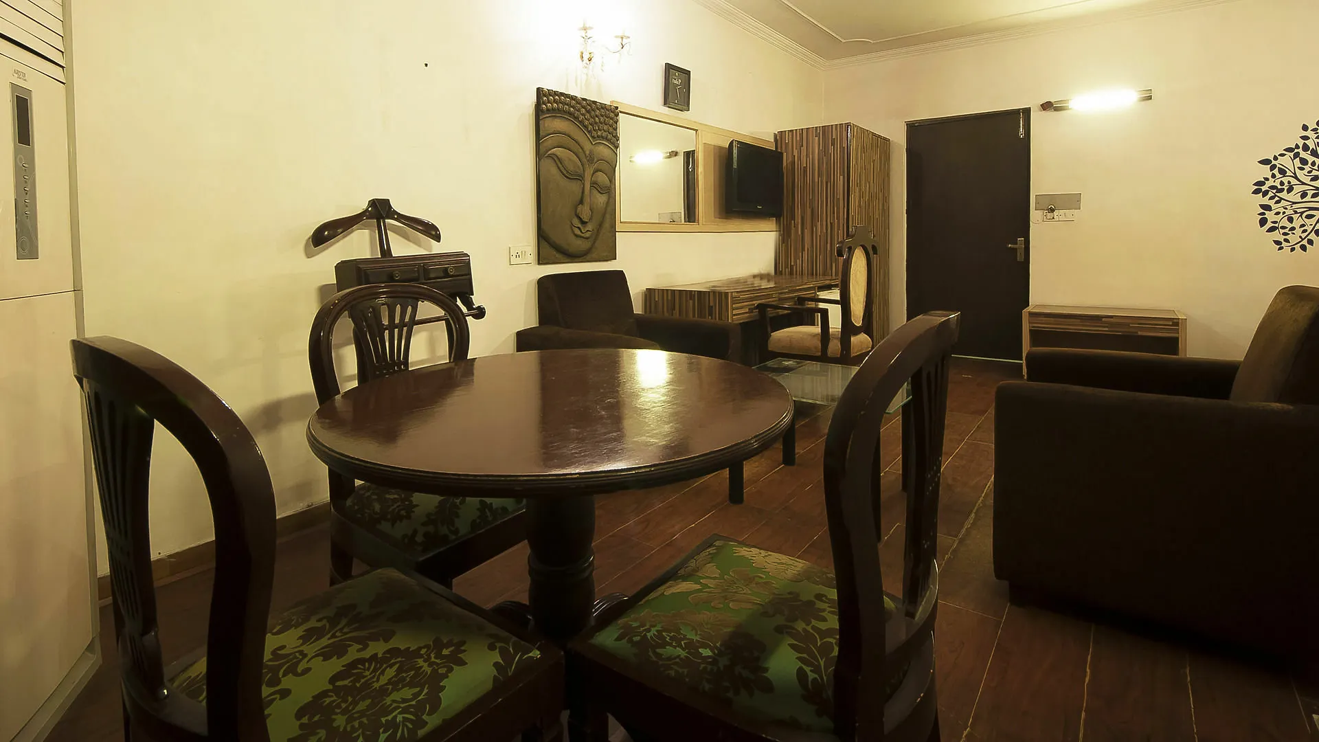 Golden Leaf Hotel New Delhi 3*,  India