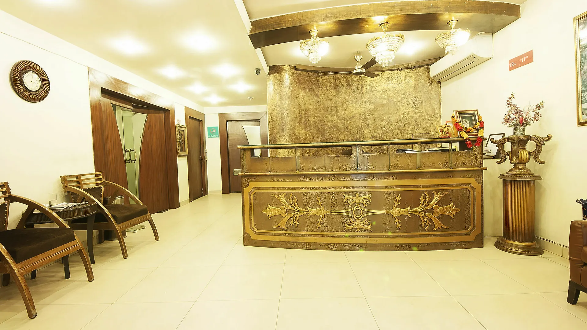 Golden Leaf Hotel New Delhi